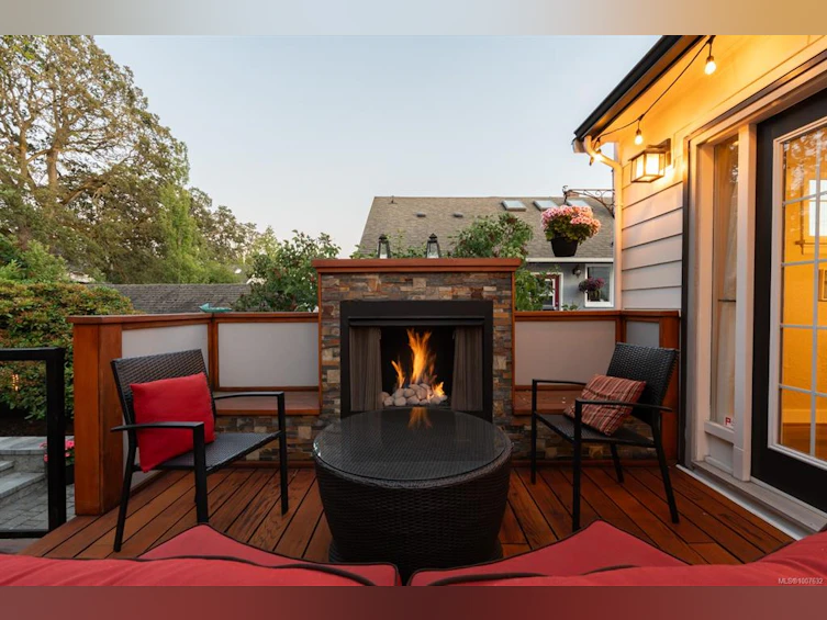3015 Fifth Street, Victoria, BC, V8T 4B6 - 23