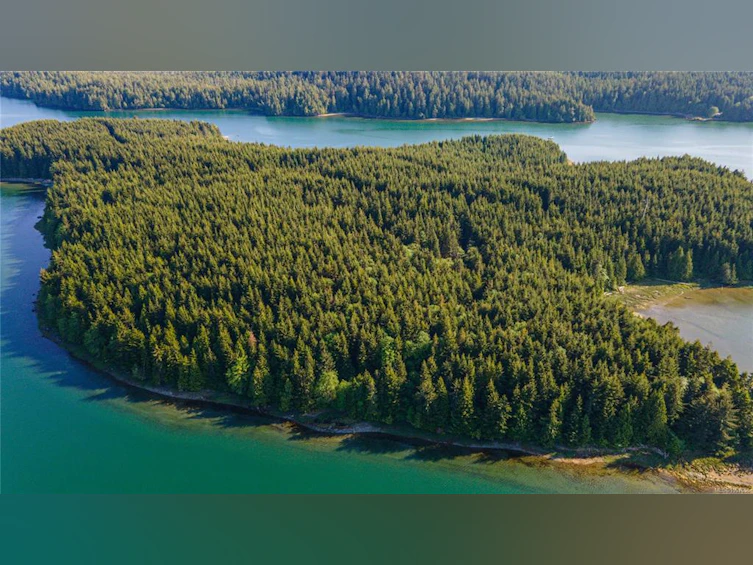 SL2 Kvarno Island, Ucluelet, BC, V0R 3A0 - 3