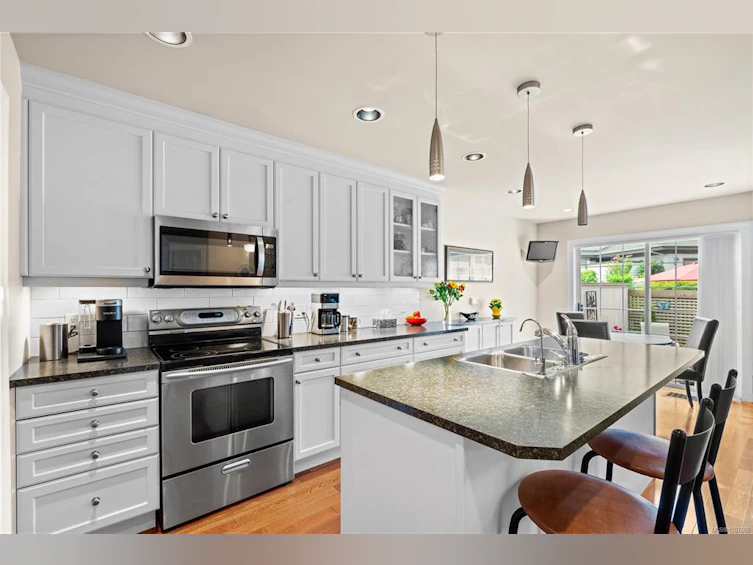 64-901 Kentwood Lane, Saanich, BC, V8Y 2Y6 - 14