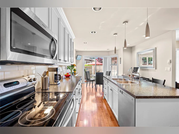 64-901 Kentwood Lane, Saanich, BC, V8Y 2Y6 - 15