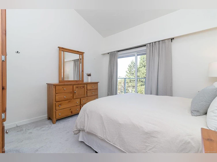 403-3277 Quadra Street, Saanich, BC, V8X 4W9 - 12