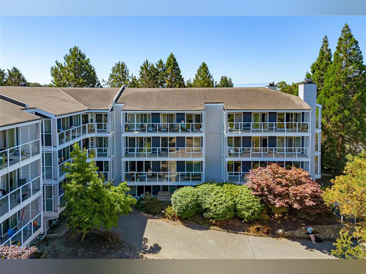 403-3277 Quadra Street, Saanich, BC, V8X 4W9 - 28