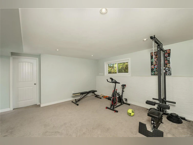 1299 Camrose Crescent, Saanich, BC, V8P 1N6 - 22