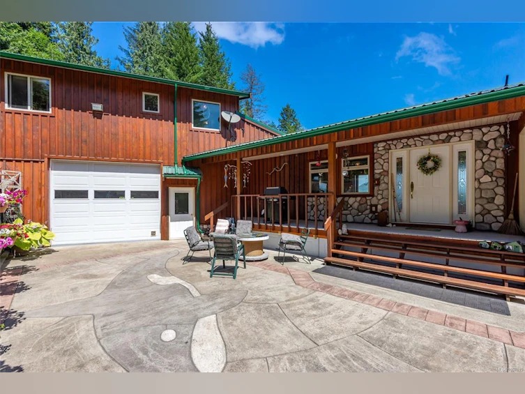 23 Sayward Road, Kelsey Bay/Sayward, BC, V0P 1R0 - 2