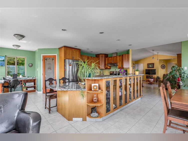 23 Sayward Road, Kelsey Bay/Sayward, BC, V0P 1R0 - 11