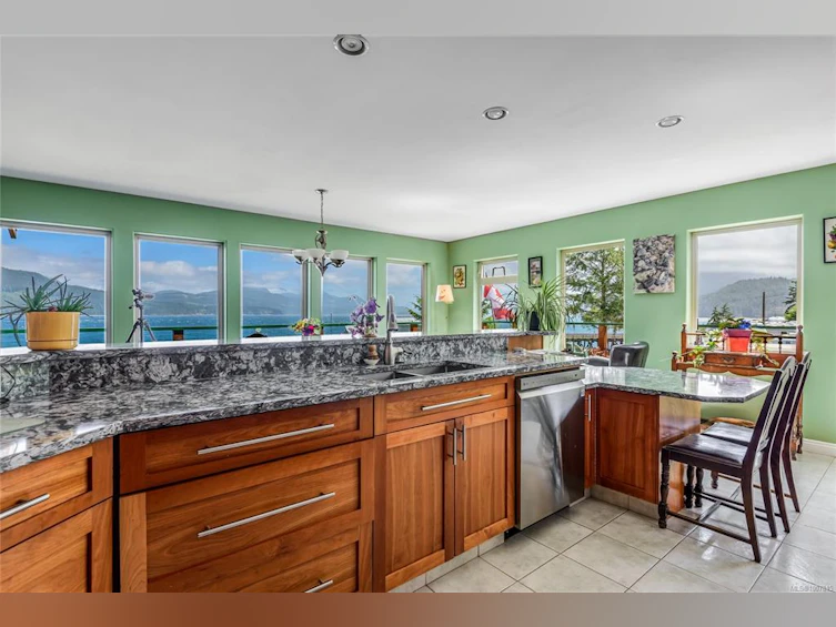 23 Sayward Road, Kelsey Bay/Sayward, BC, V0P 1R0 - 15