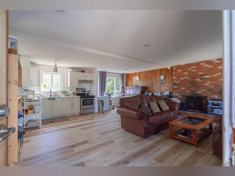 7405 Lantzville Road, Nanaimo, BC, V0R 2H0 - 2