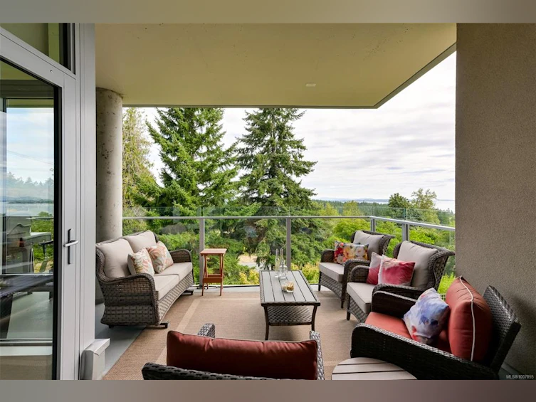 202-5388 Hill Rise Terrace, Saanich, BC, V8Y 3K2 - 29