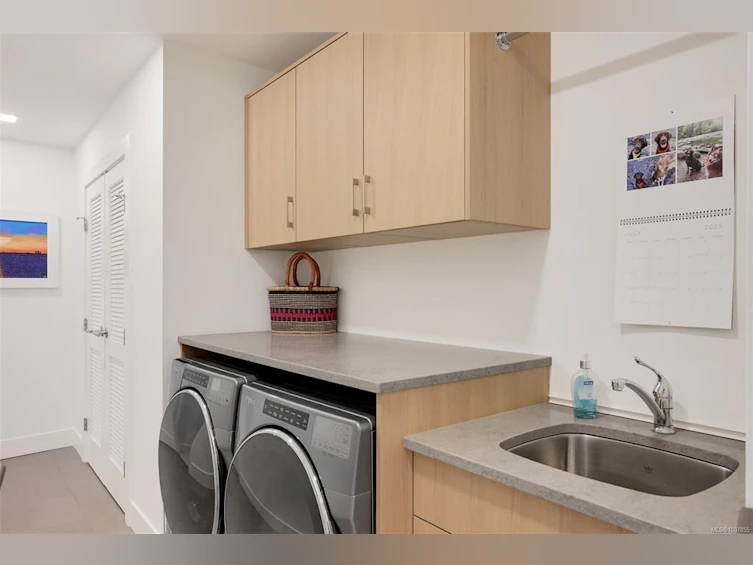 202-5388 Hill Rise Terrace, Saanich, BC, V8Y 3K2 - 49