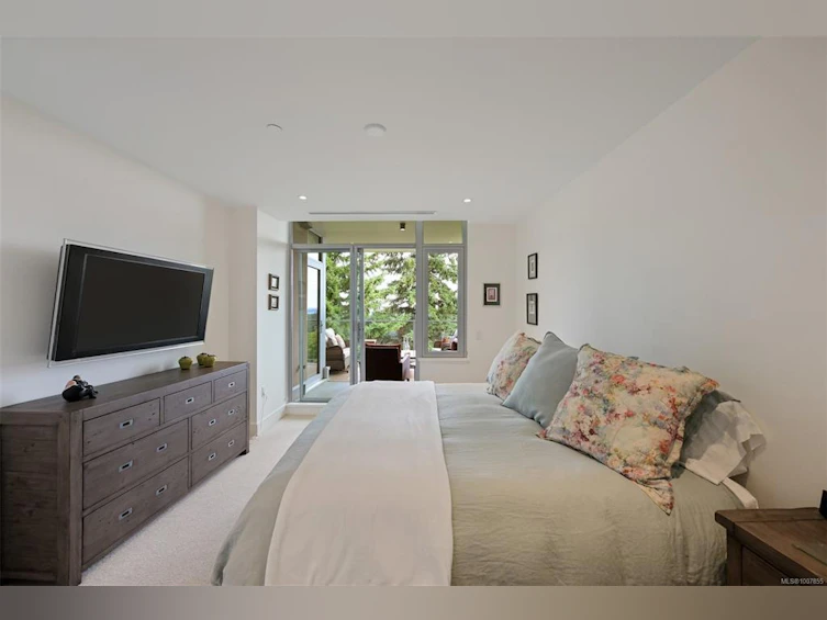 202-5388 Hill Rise Terrace, Saanich, BC, V8Y 3K2 - 27