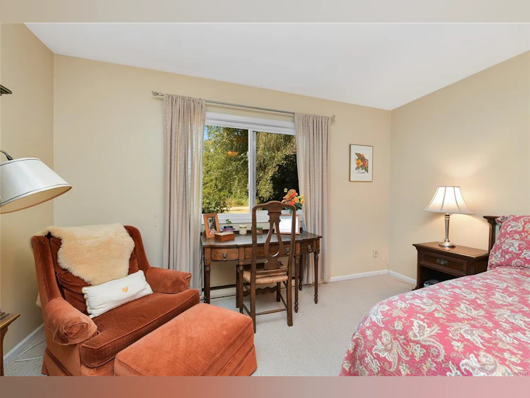1695 Cultra Avenue, Central Saanich, BC, V8M 1T1 - 14