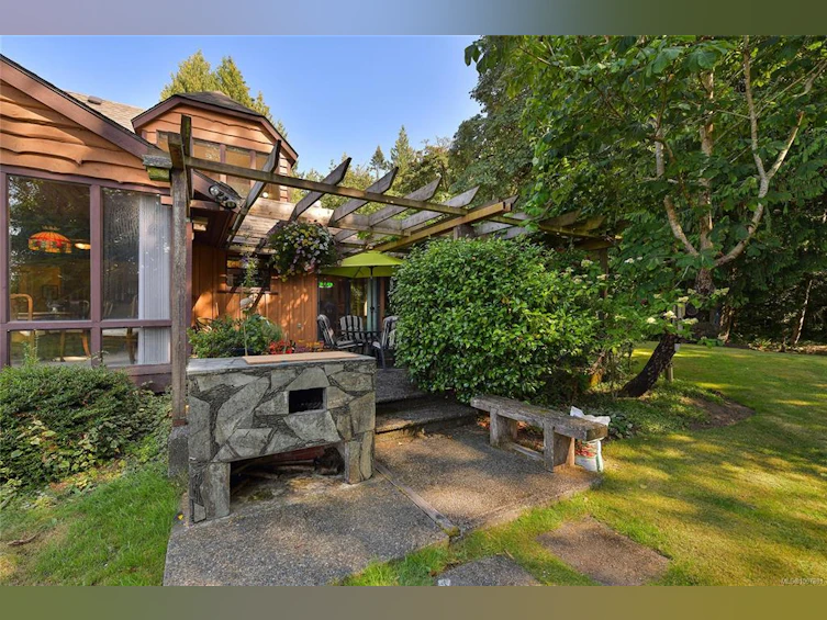 1695 Cultra Avenue, Central Saanich, BC, V8M 1T1 - 53
