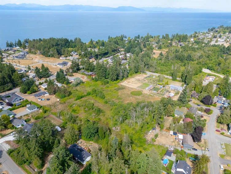 7405/7425 Lantzville Road, Nanaimo, BC, V0R 2H0 - 7