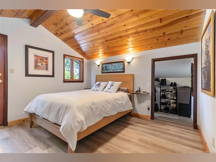 10937 Madrona Drive, North Saanich, BC, V8L 5P2 - 26