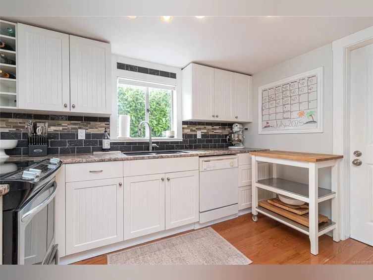 2945 Colquitz Avenue, Saanich, BC, V9A 2M2 - 15