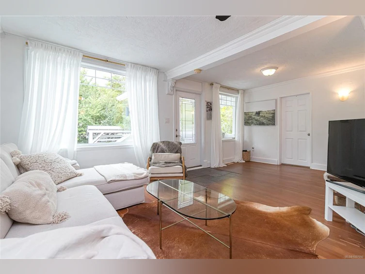 2945 Colquitz Avenue, Saanich, BC, V9A 2M2 - 8