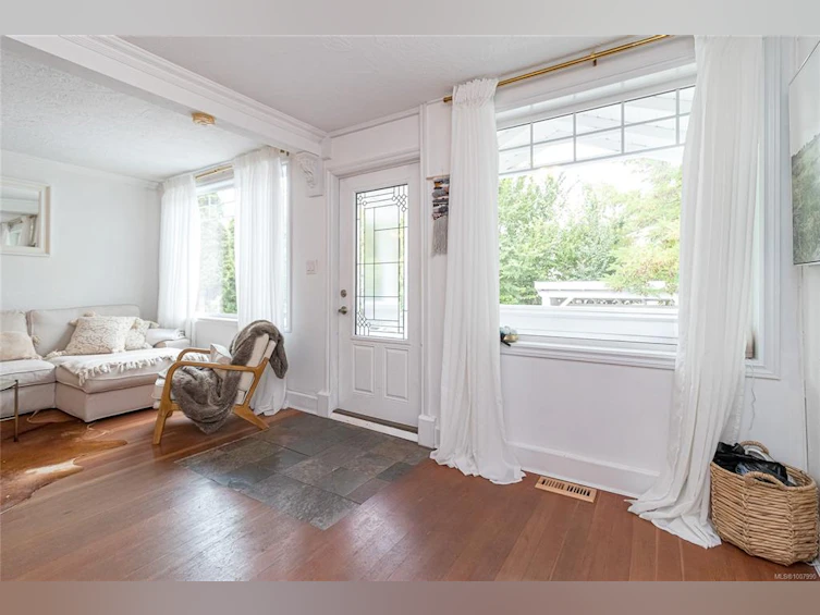 2945 Colquitz Avenue, Saanich, BC, V9A 2M2 - 3