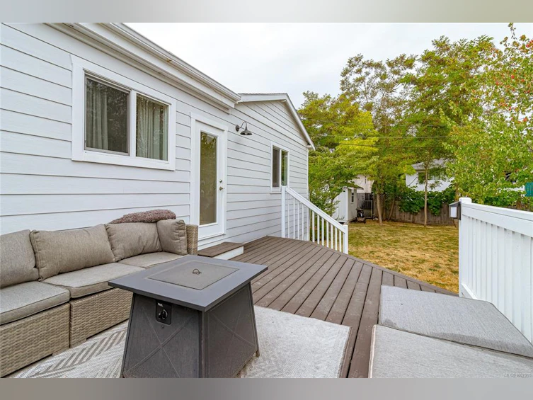 2945 Colquitz Avenue, Saanich, BC, V9A 2M2 - 29
