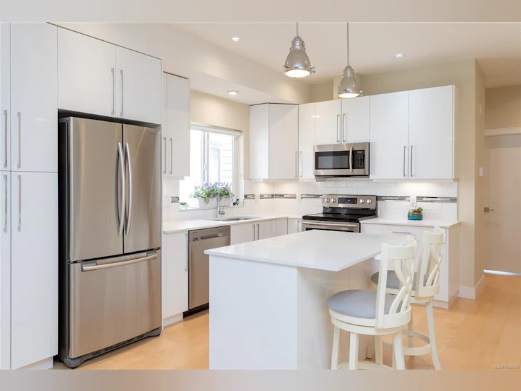 127-300 Phelps Avenue, Langford, BC, V9B 5R9 - 2