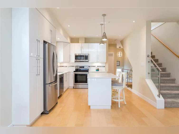 127-300 Phelps Avenue, Langford, BC, V9B 5R9 - 5
