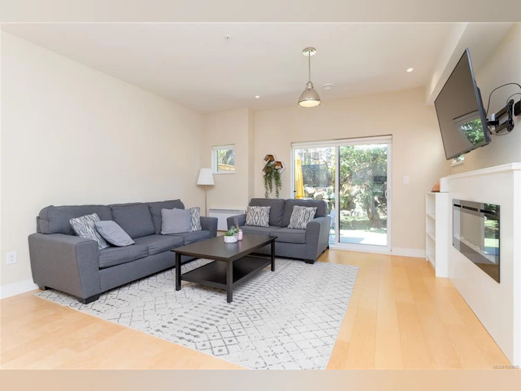 127-300 Phelps Avenue, Langford, BC, V9B 5R9 - 8