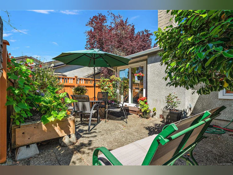 21-2070 Amelia Avenue, Sidney, BC, V8L 4X6 - 4