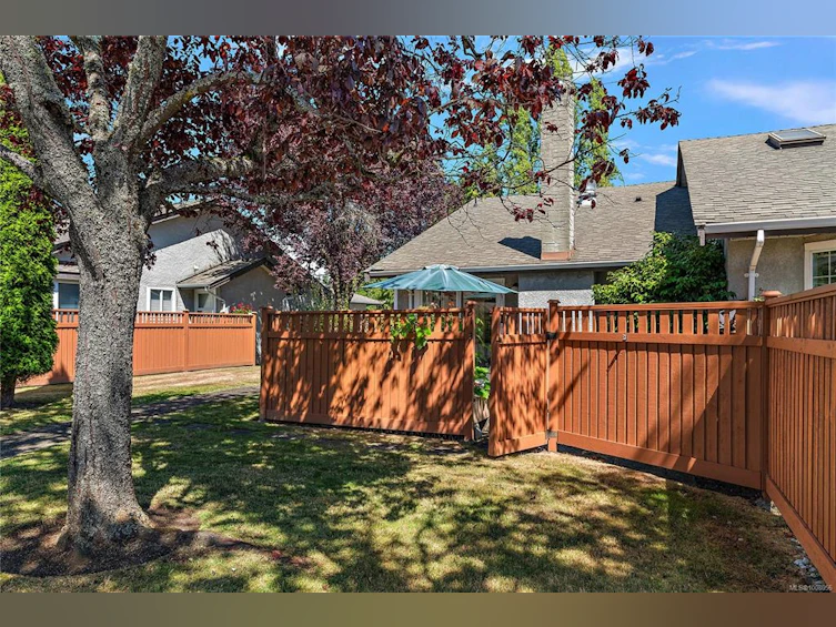 21-2070 Amelia Avenue, Sidney, BC, V8L 4X6 - 22