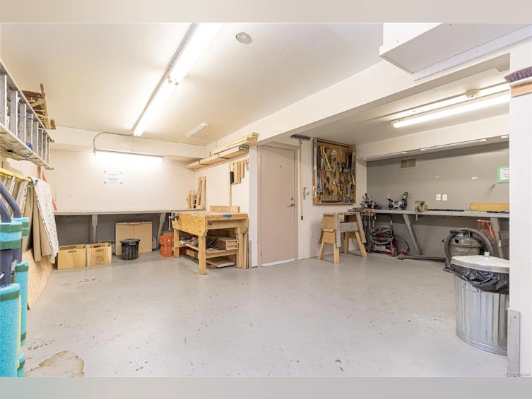 301-2040 White Birch Road, Sidney, BC, V8L 2R1 - 23