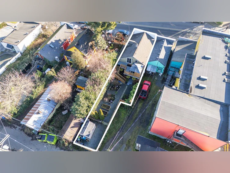 28 Roberts Street, Ladysmith, BC, V9G 1B1 - 32