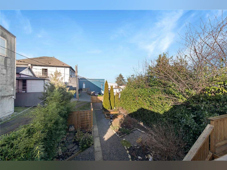 28 Roberts Street, Ladysmith, BC, V9G 1B1 - 29