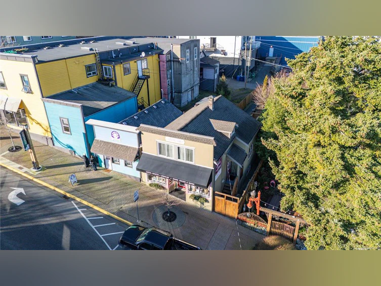 28 Roberts Street, Ladysmith, BC, V9G 1B1 - 2