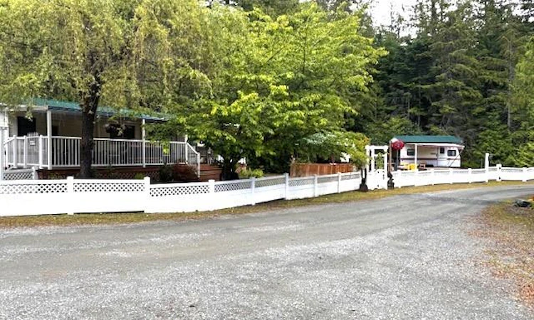 D4-2650 Turnbull Road