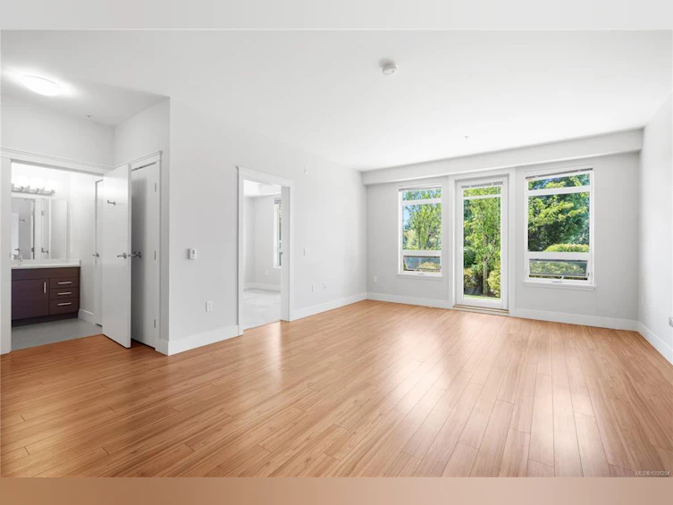 106-935 Cloverdale Avenue, Saanich, BC, V8X 2T4 - 10