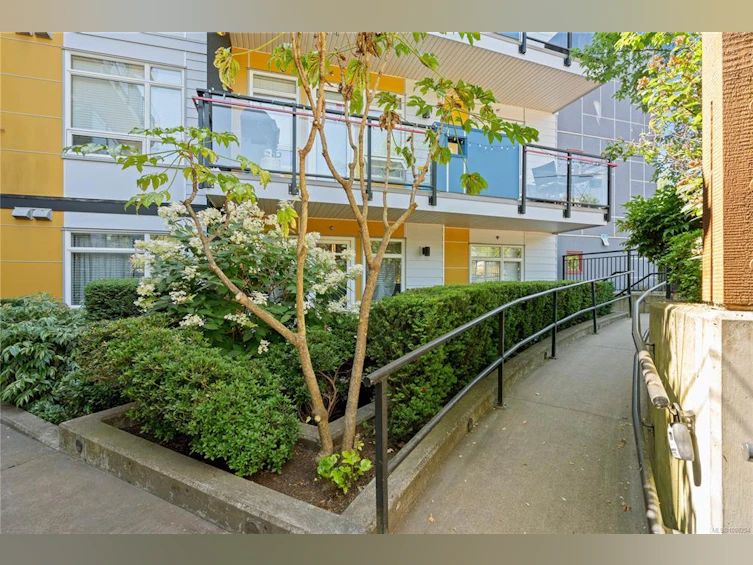 106-935 Cloverdale Avenue, Saanich, BC, V8X 2T4 - 28