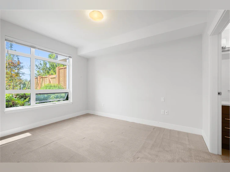 106-935 Cloverdale Avenue, Saanich, BC, V8X 2T4 - 16