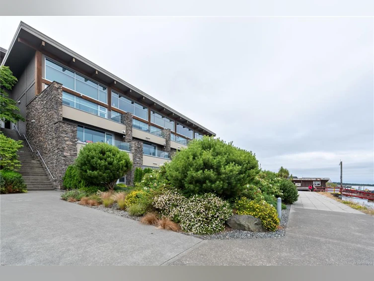 203-368 Main Street, Tofino, BC, V0R 2Z0 - 32
