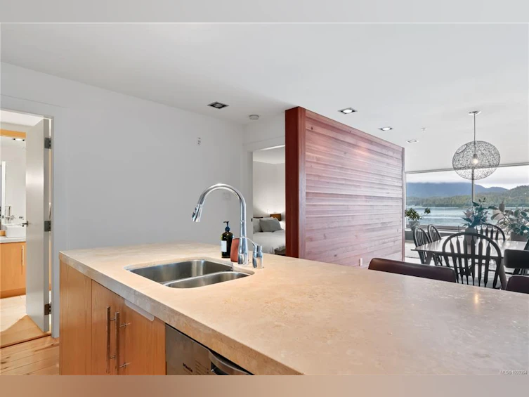 203-368 Main Street, Tofino, BC, V0R 2Z0 - 20