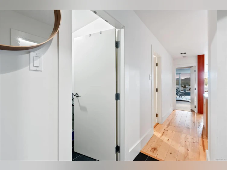 203-368 Main Street, Tofino, BC, V0R 2Z0 - 30