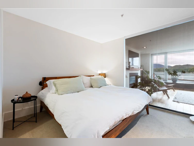 203-368 Main Street, Tofino, BC, V0R 2Z0 - 6