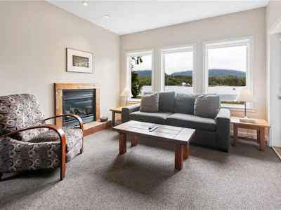 402-1971 Harbour Drive - 2