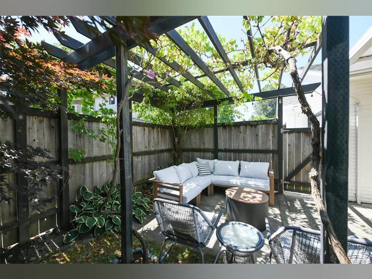 A-2560 1st Street, Courtenay, BC, V9N 8Z3 - 7
