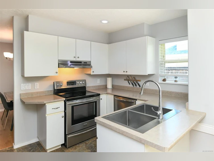 A-2560 1st Street, Courtenay, BC, V9N 8Z3 - 22