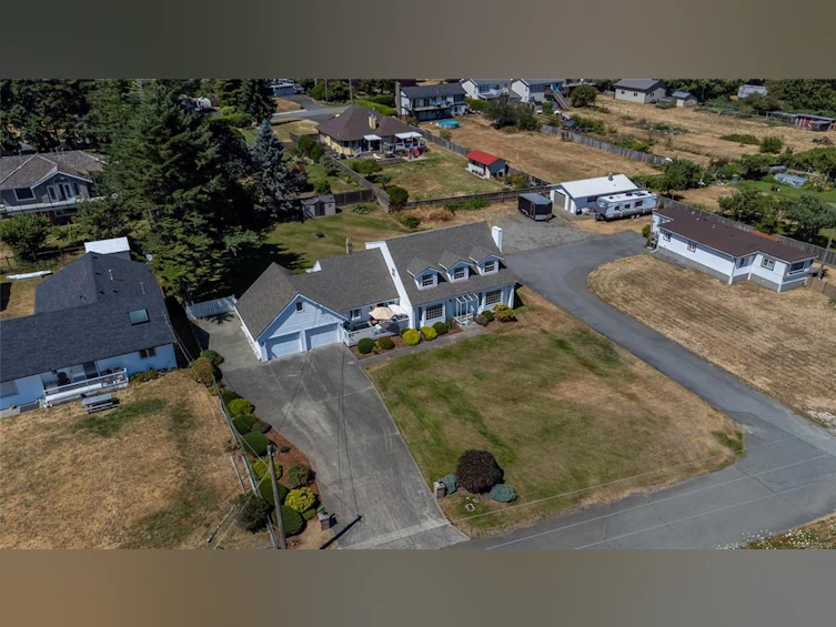 3816 S South Island Highway, Campbell River, BC, V9H 1M6 - 80