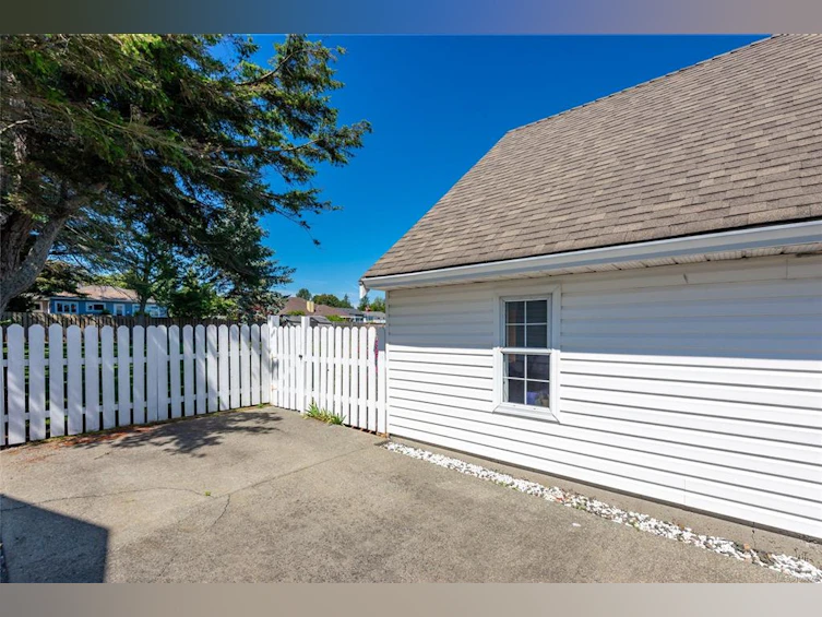 3816 S South Island Highway, Campbell River, BC, V9H 1M6 - 57
