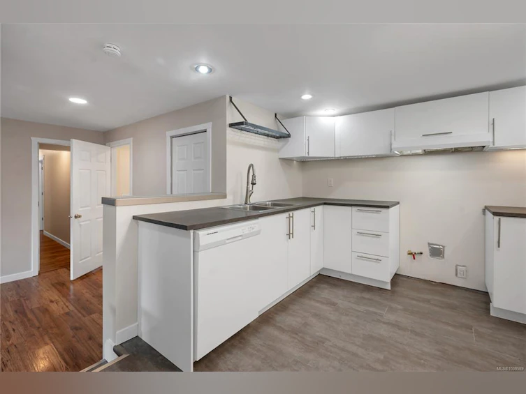 521 6th Avenue, Campbell River, BC, V9W 3Z6 - 39