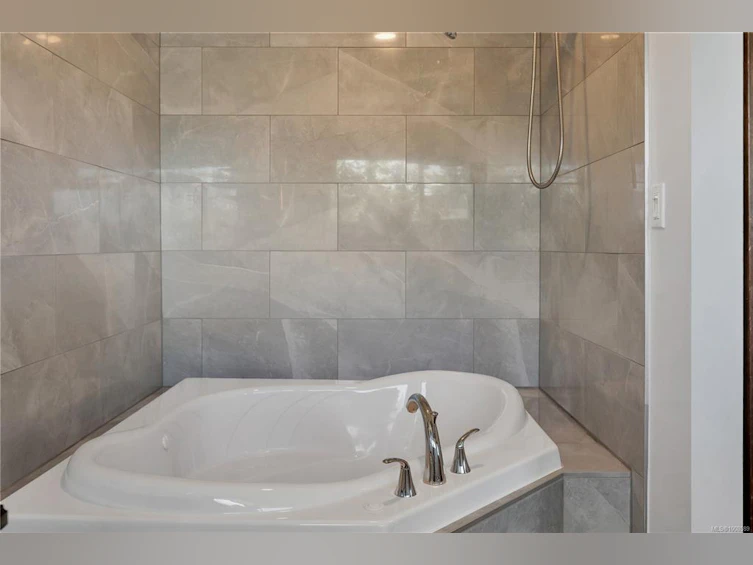 521 6th Avenue, Campbell River, BC, V9W 3Z6 - 19