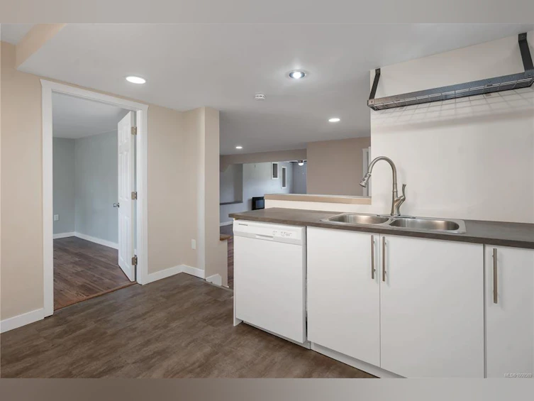 521 6th Avenue, Campbell River, BC, V9W 3Z6 - 40