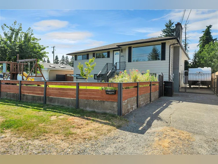 521 6th Avenue, Campbell River, BC, V9W 3Z6 - 2