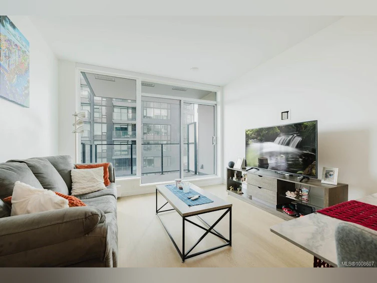 401-363 Tyee Road, Victoria, BC, V9A 0B5 - 9