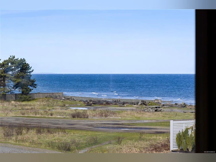 1682 Admiral Tryon Boulevard, French Creek, BC, V9P 1Y1 - 11